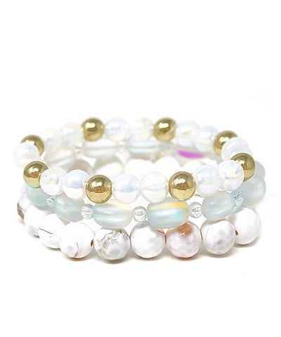 White 3 Stone & Beads Bracelet