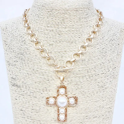 Gold Circle Chain Cross Pearl